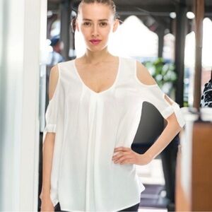 Mono b Womens size S blouse White Off The Shoulder Bow Short Sleeve tunic top